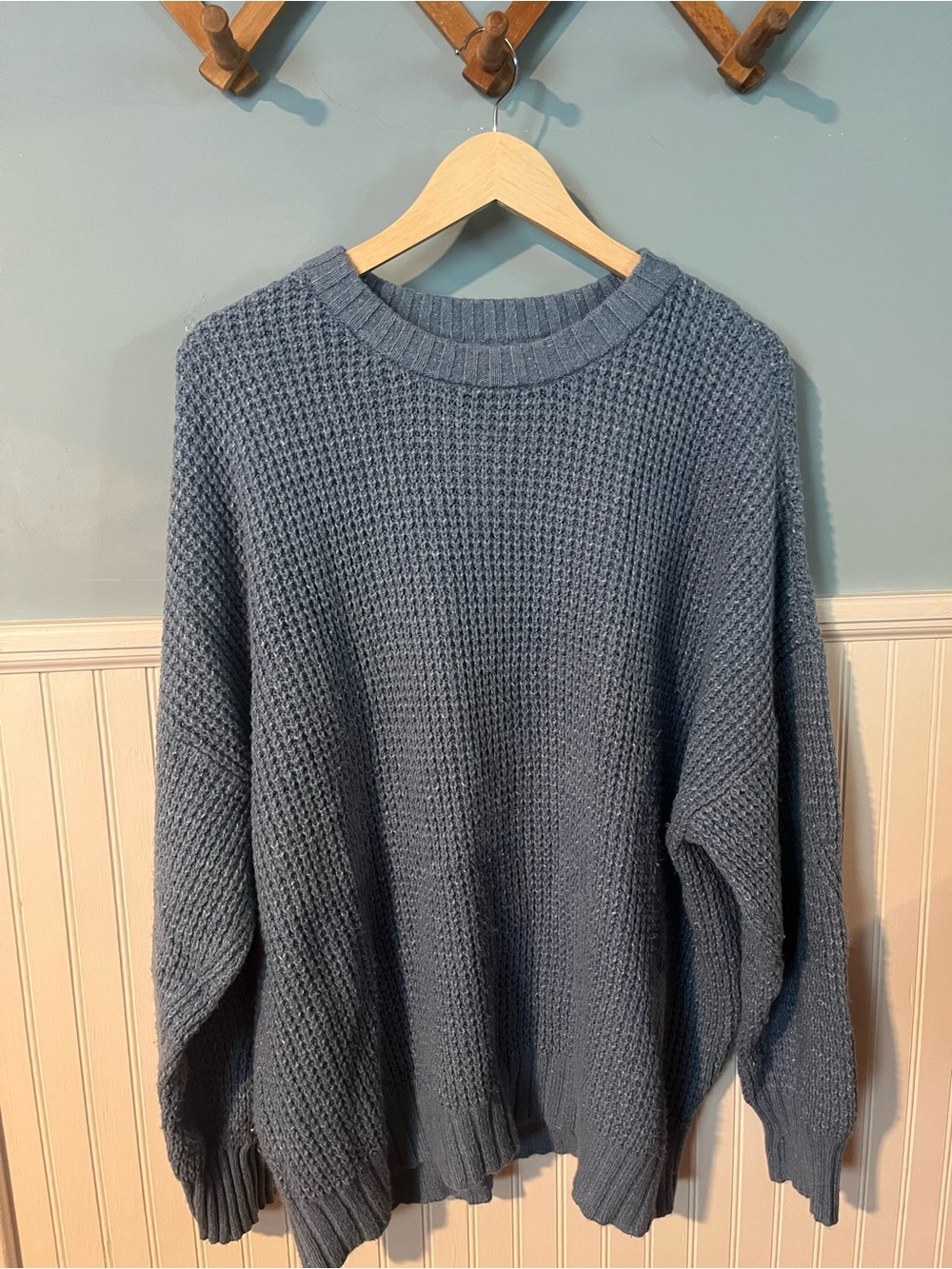 American Eagle oversized waffle sweater blue